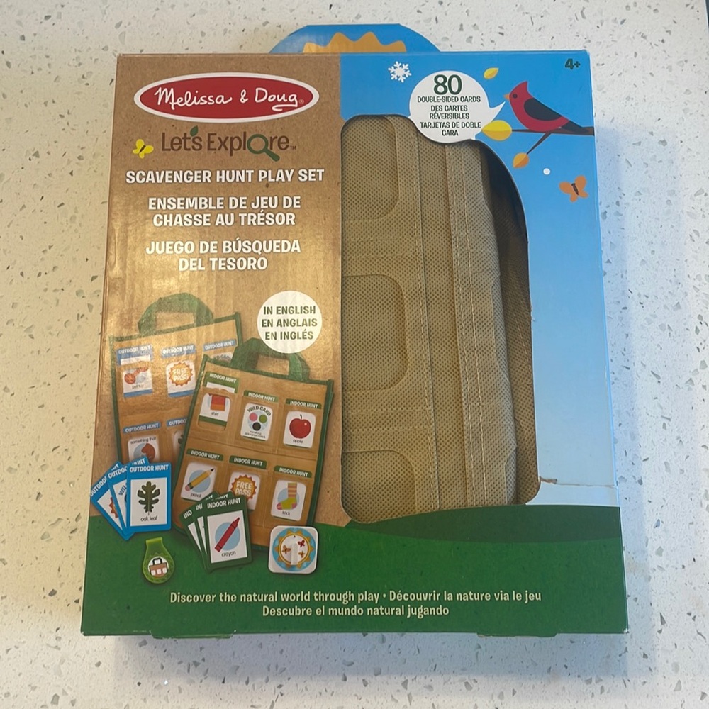 Melissa & Doug Scavenger Hunt Play Set